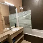 Oura Oasis A - Shared Pool - 4 Guests - Lägenhet *